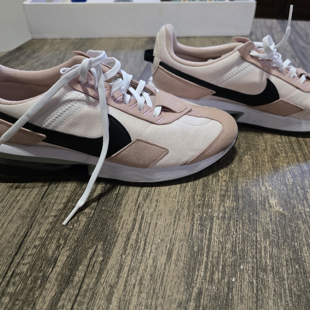 Nike Women's Pink and White Sneakers